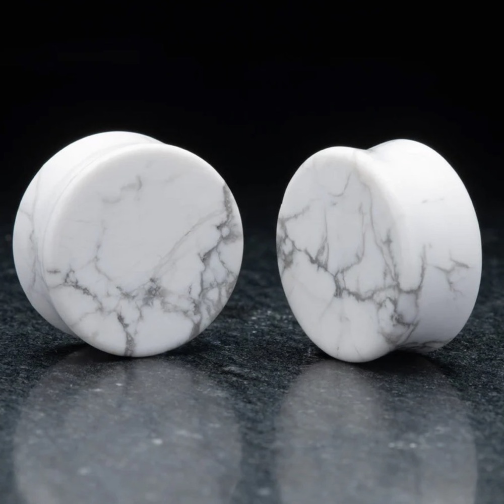 NEW 25mm Howlite Plugs Natural Stone Tunnels for Stretched Ears